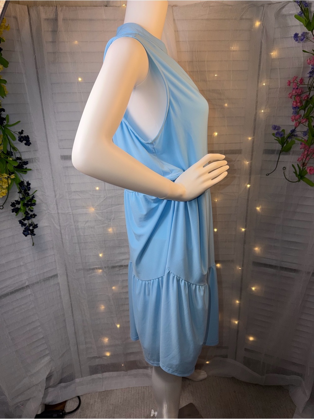 Dear Scarlett Sleeveless Light Blue Tiered V-Neck Dress w/pockets - Picture 5 of 12